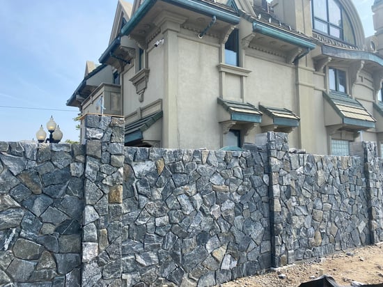 American Mist Mosaic Natural Stone Veneer Wall