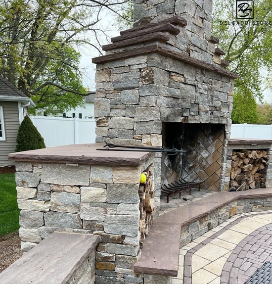 Colonial Tan Ashlar Thinstone Veneer Exterior Fireplace
