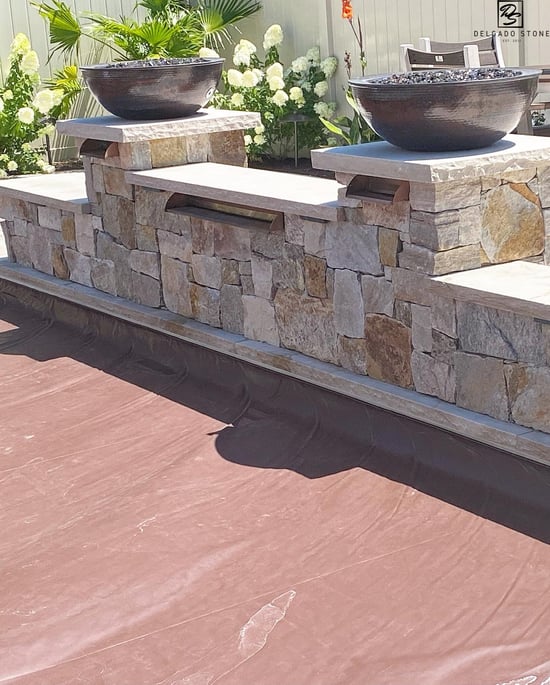 Colonial Tan Roughly Squares & Rectangles Stone Wall