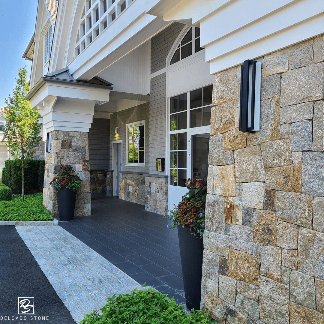 Custom Natural Stone Siding Blend