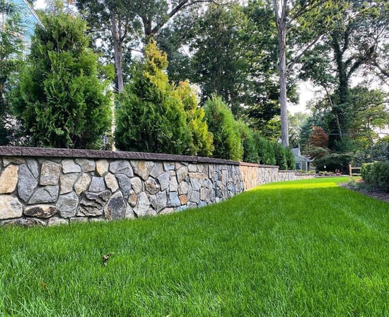 Natural stone wall