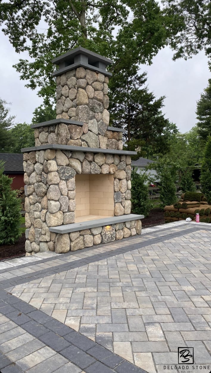 Old New England Rounds Outdoor Stone Veneer Fireplace