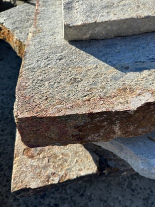 Colonial Tan and Spruce Mountain Sawn Flagstone