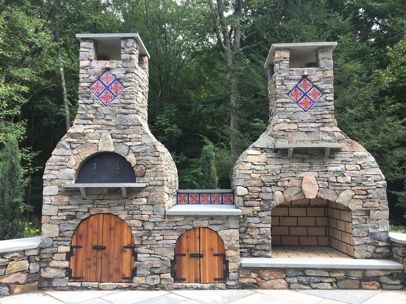 Fieldstone Dark Ledge Natural Stone Fireplace