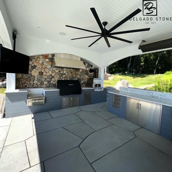 Old New England Rounds Outdoor Kitchen Backsplash