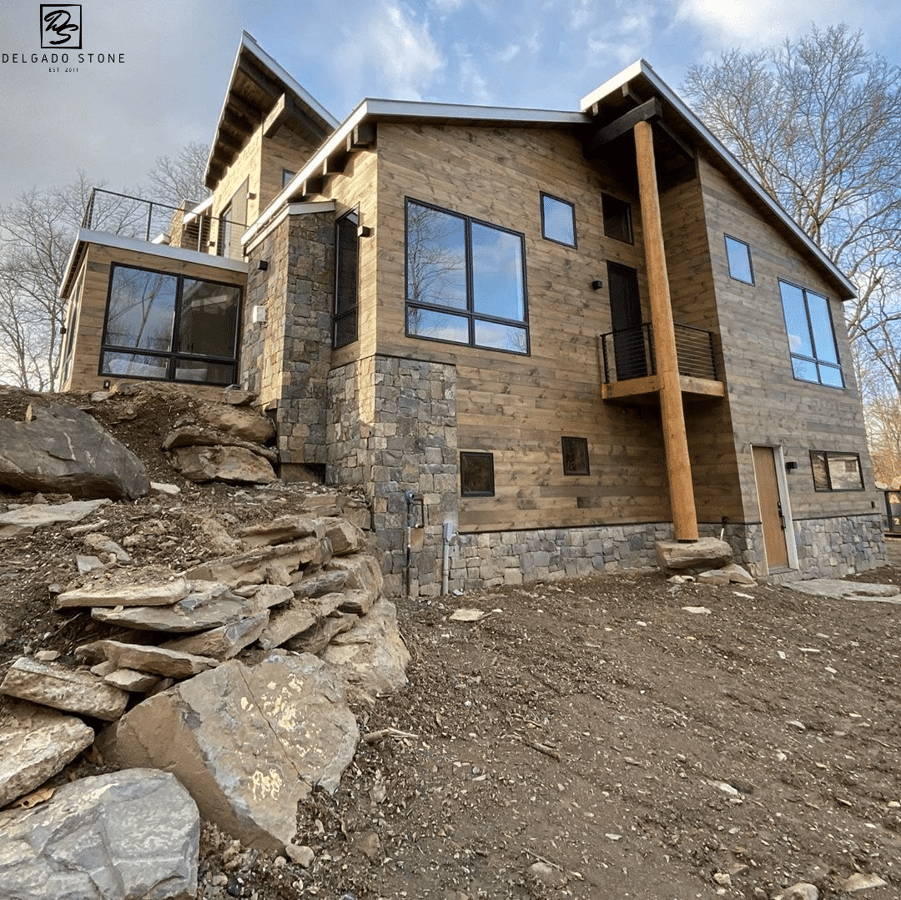 Fieldstone Dark Natural Stone Siding